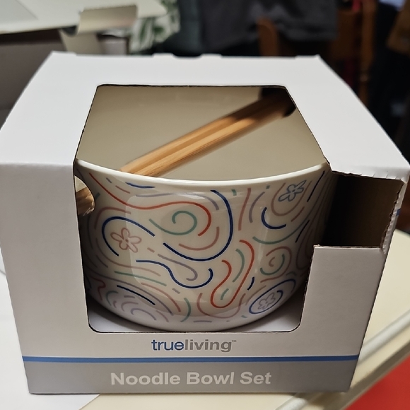 Other - Nwt Noodle Bowl Set with Chopsticks